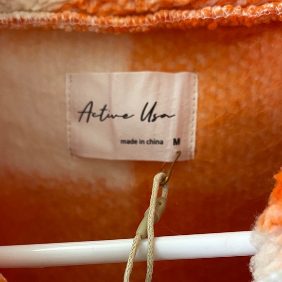 Active USA’s Winter Collection Orange and Cream Plaid Sherpa Jacket NWT - Picture 2 of 12